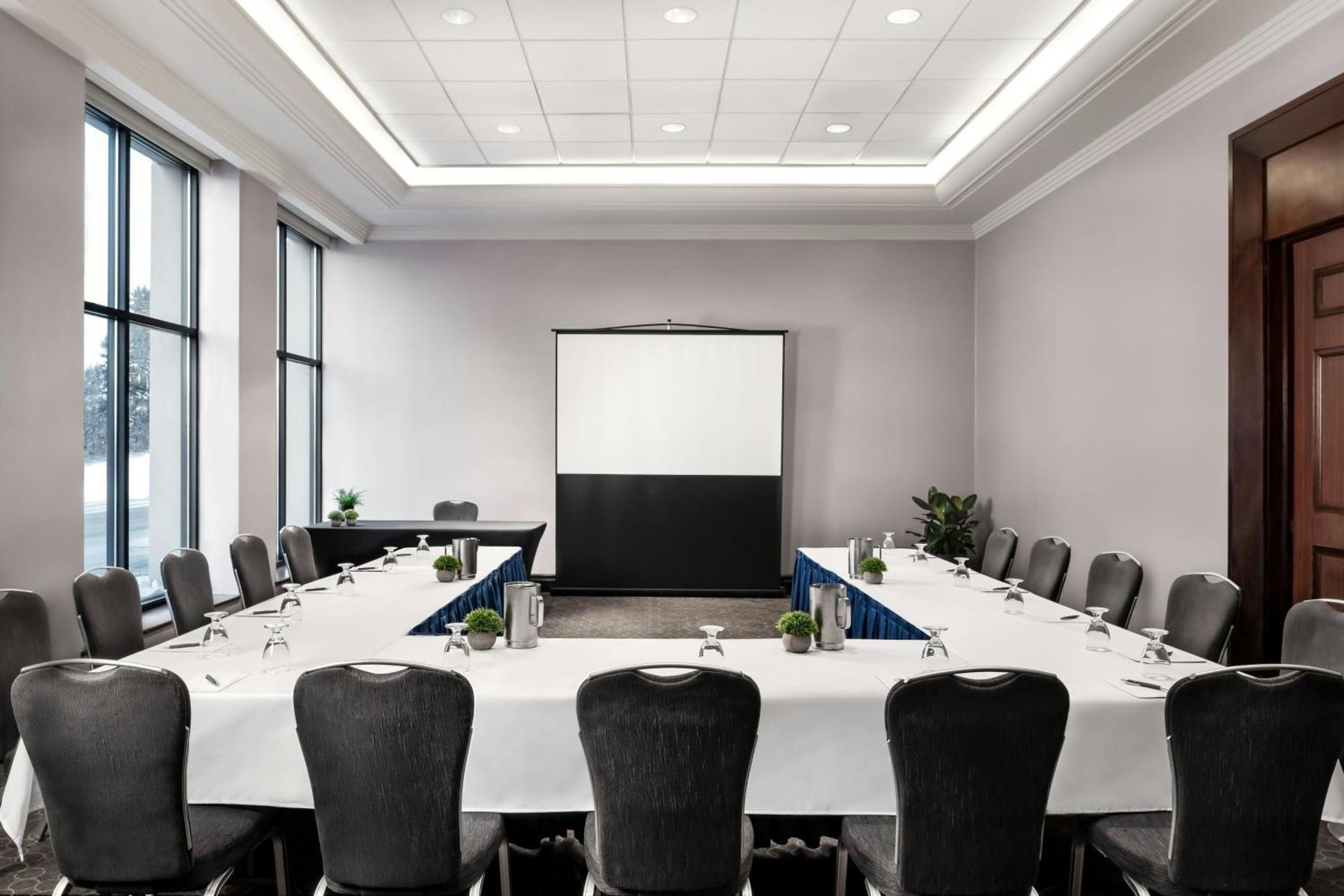 Sheraton Toronto Airport Hotel & Conference Centre Ngoại thất bức ảnh